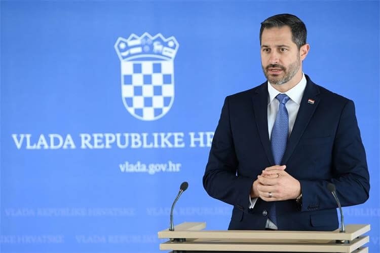ministar turizma Tonči Glavina